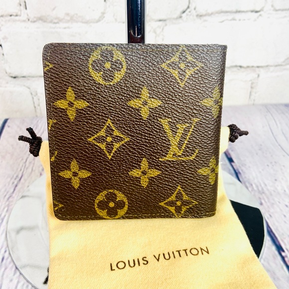 Louis Vuitton Marco bifold wallet card holder with dust bag - Picture 2 of 12